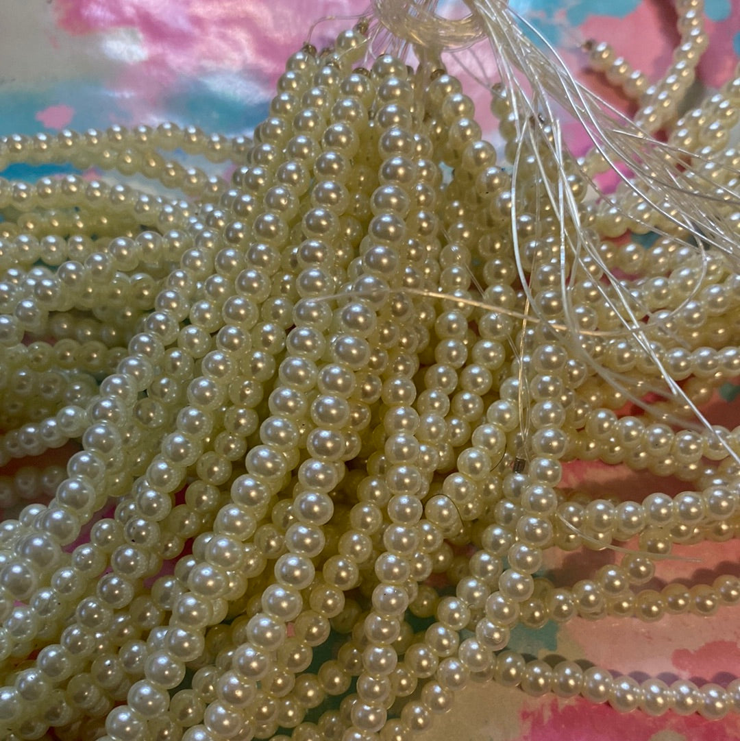 Red pearls 4mm
