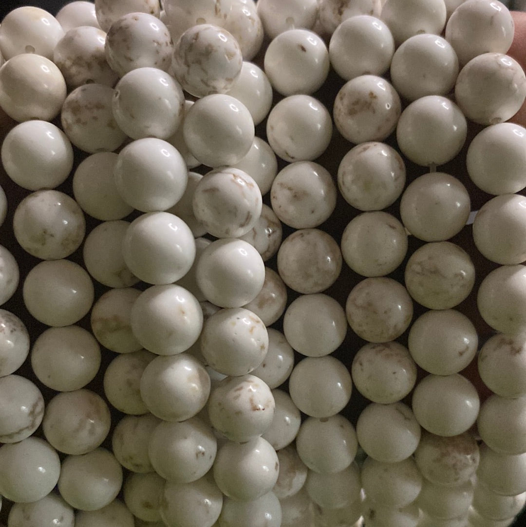 White magnesite beads