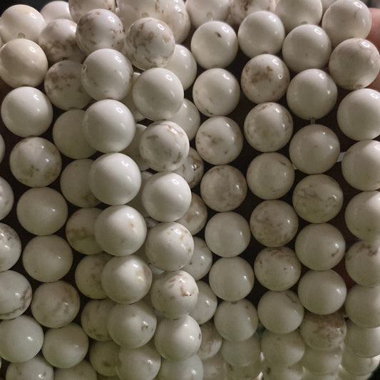 White magnesite beads