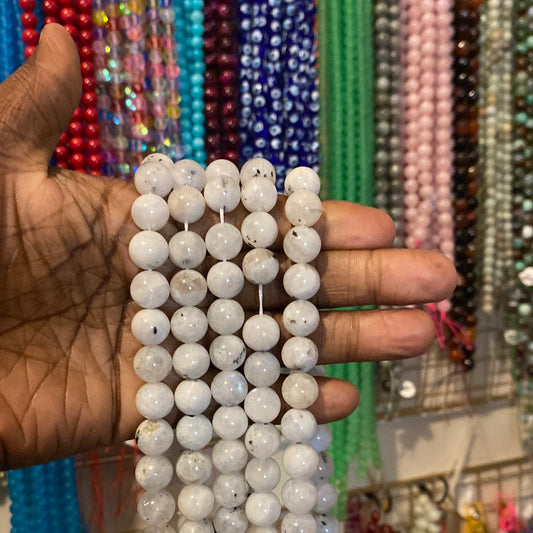 Magnesite beads