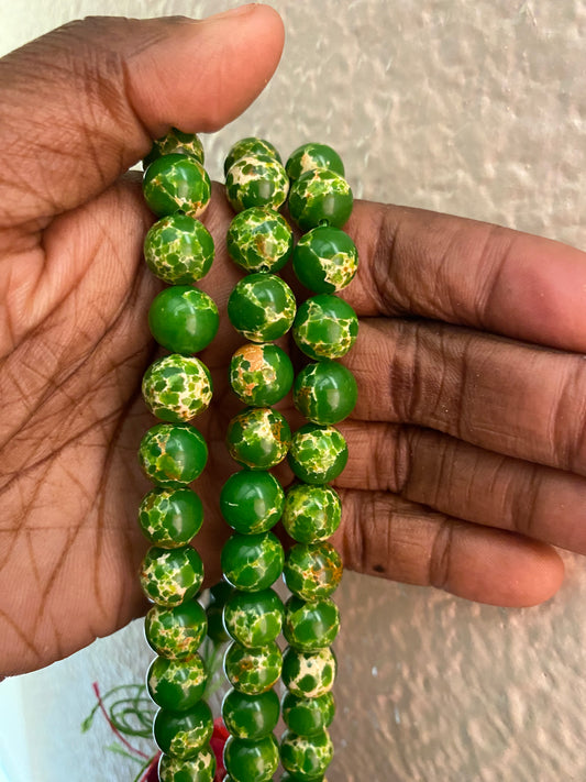 Green howlite10mm