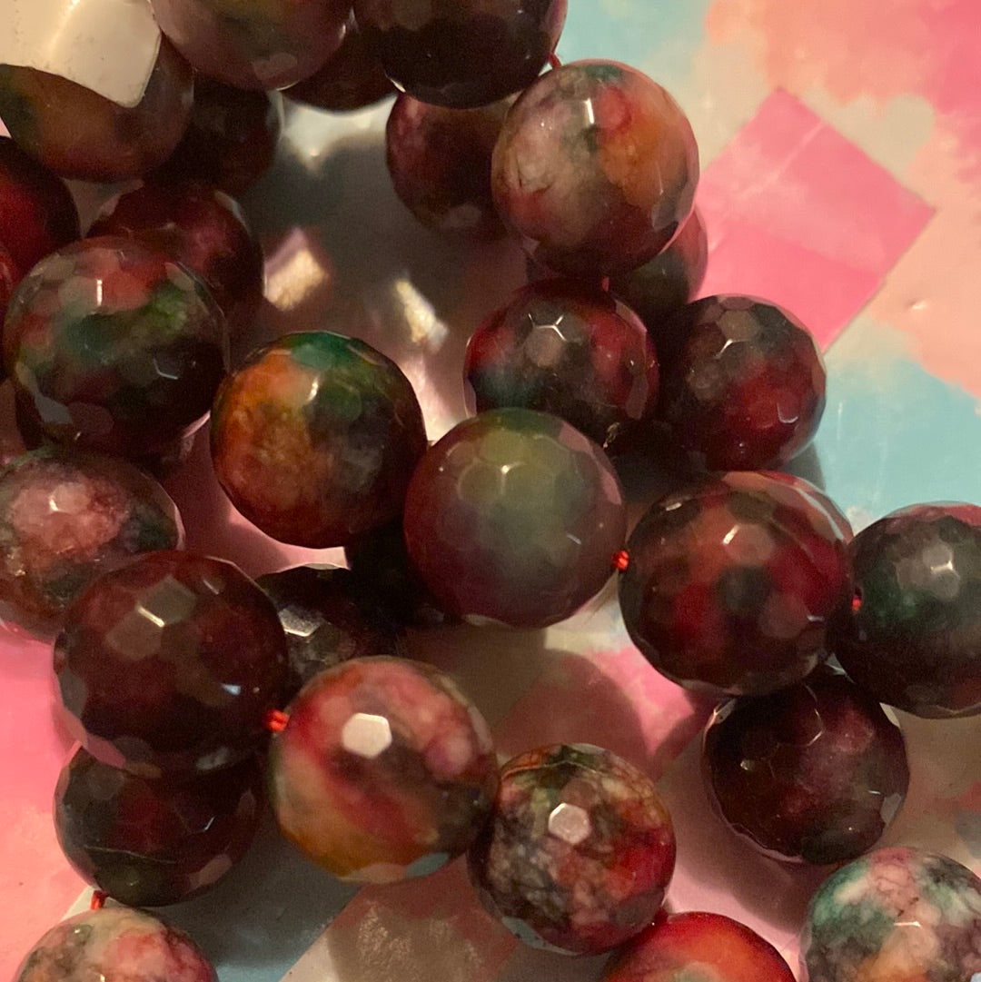 Rhodonite pink in green